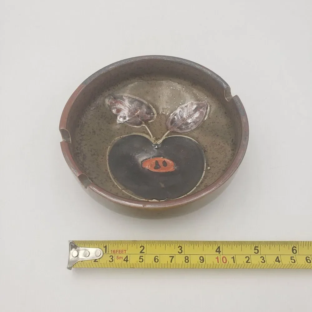 Vintage Stoneware‎ Ashtray With Stylized Apple Motif Earth Tones 5
